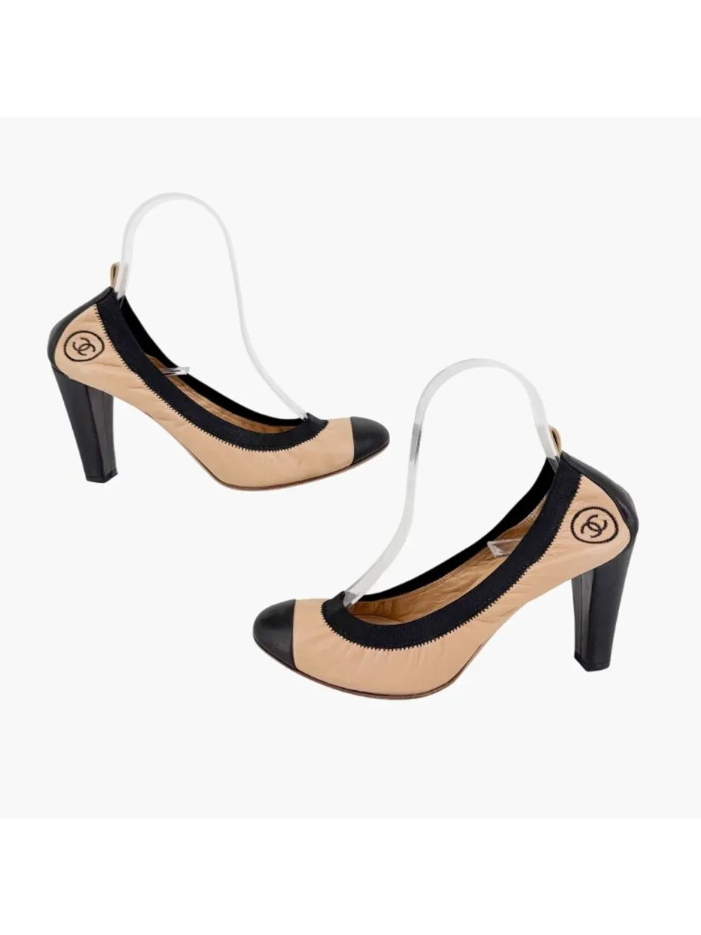 Chanel Beige Black Cap Toe CC Leather Pumps Heels Size 40 US 9-9.5 Stretch